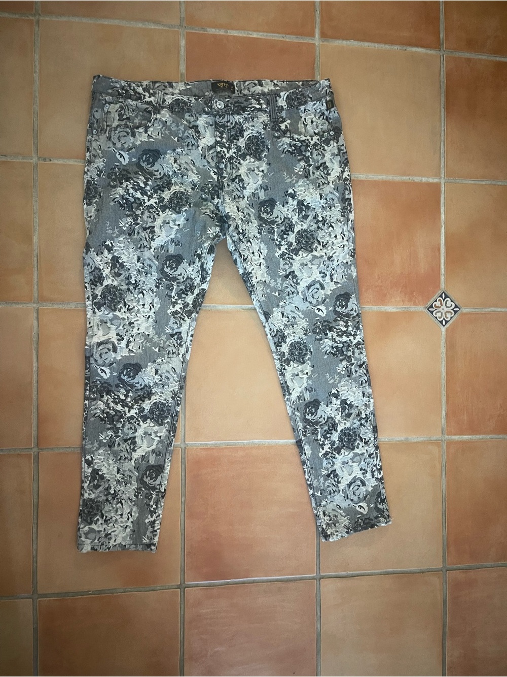 Men's Skinny Floral Print Gray Jeans